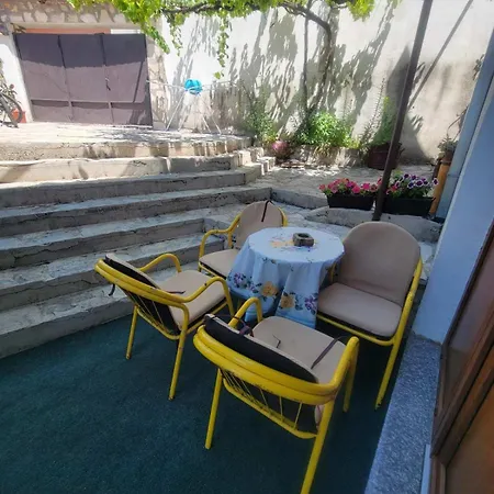 Ninic Apartman *
